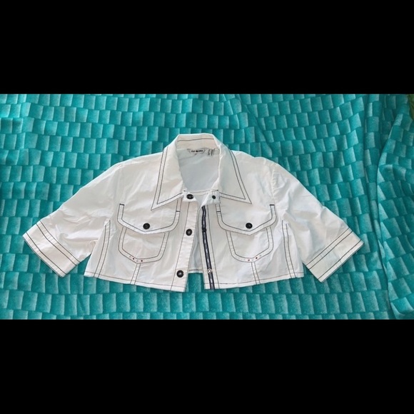 White cropped jacket - Picture 1 of 5